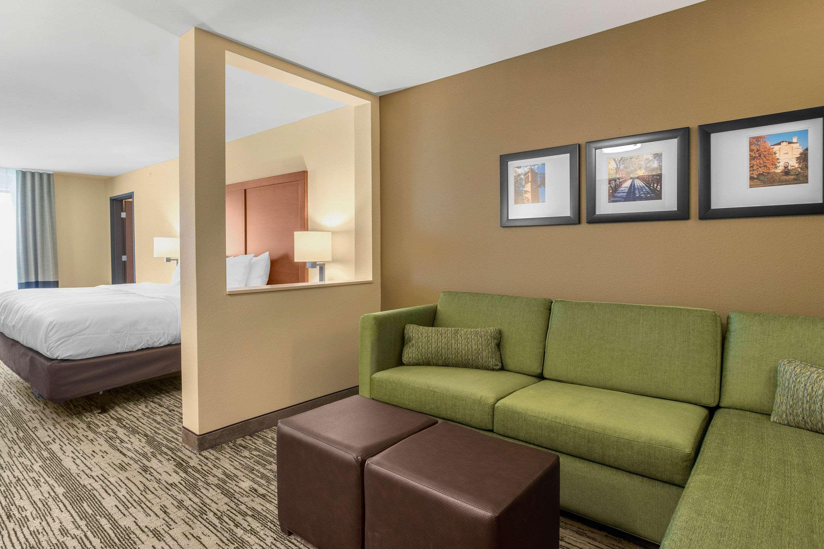 Comfort Inn & Suites Ames Near Isu Campus Exterior foto